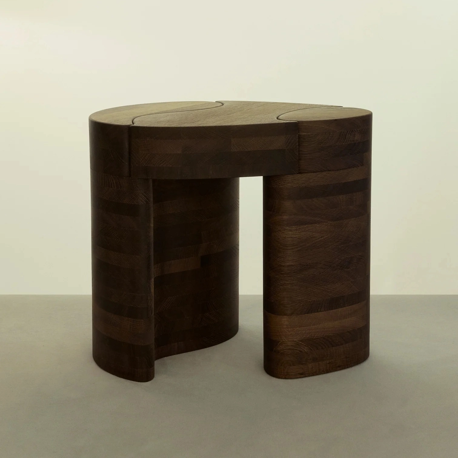 Curvy Stool by Studio Pneuma