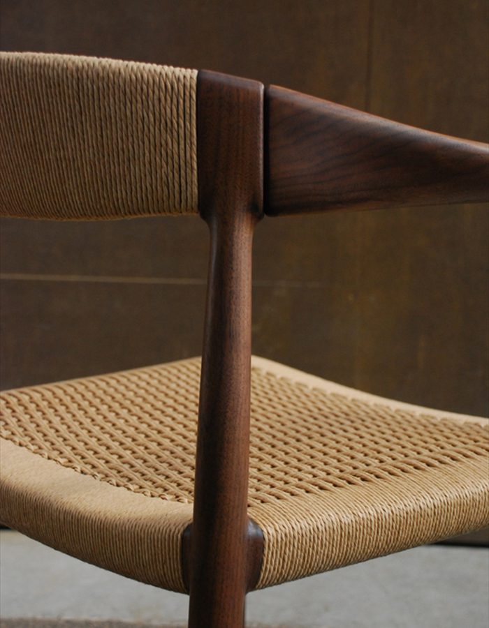 DC11 Chair in Natural Paper Cord Closeup